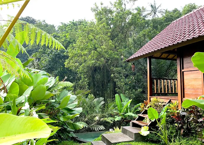 The Payung House - Romantic Riverside * Bebandem