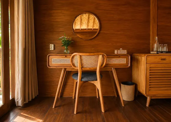 The Payung House - Romantic Riverside *
