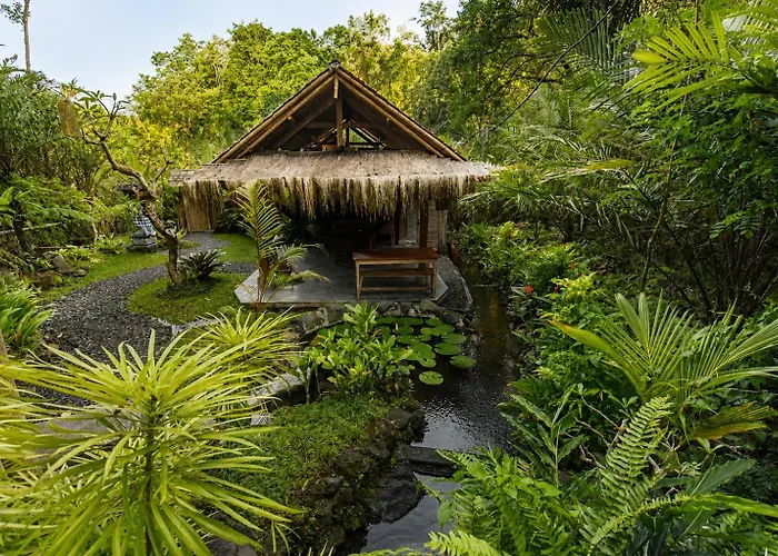 Villa The Payung House - Romantic Riverside *
