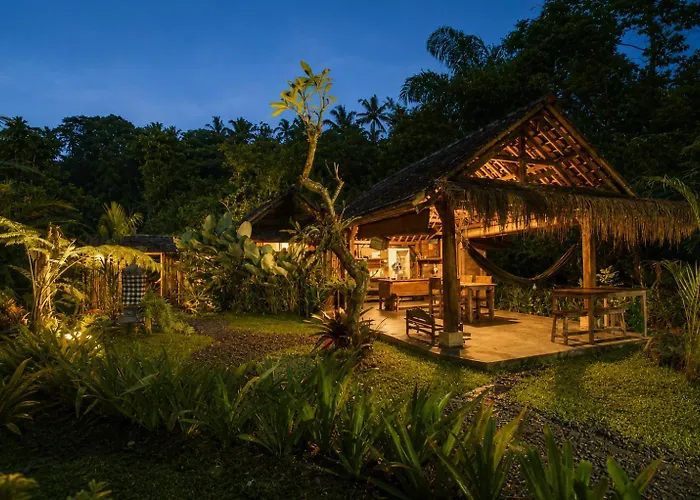 The Payung House - Romantic Riverside * Bebandem